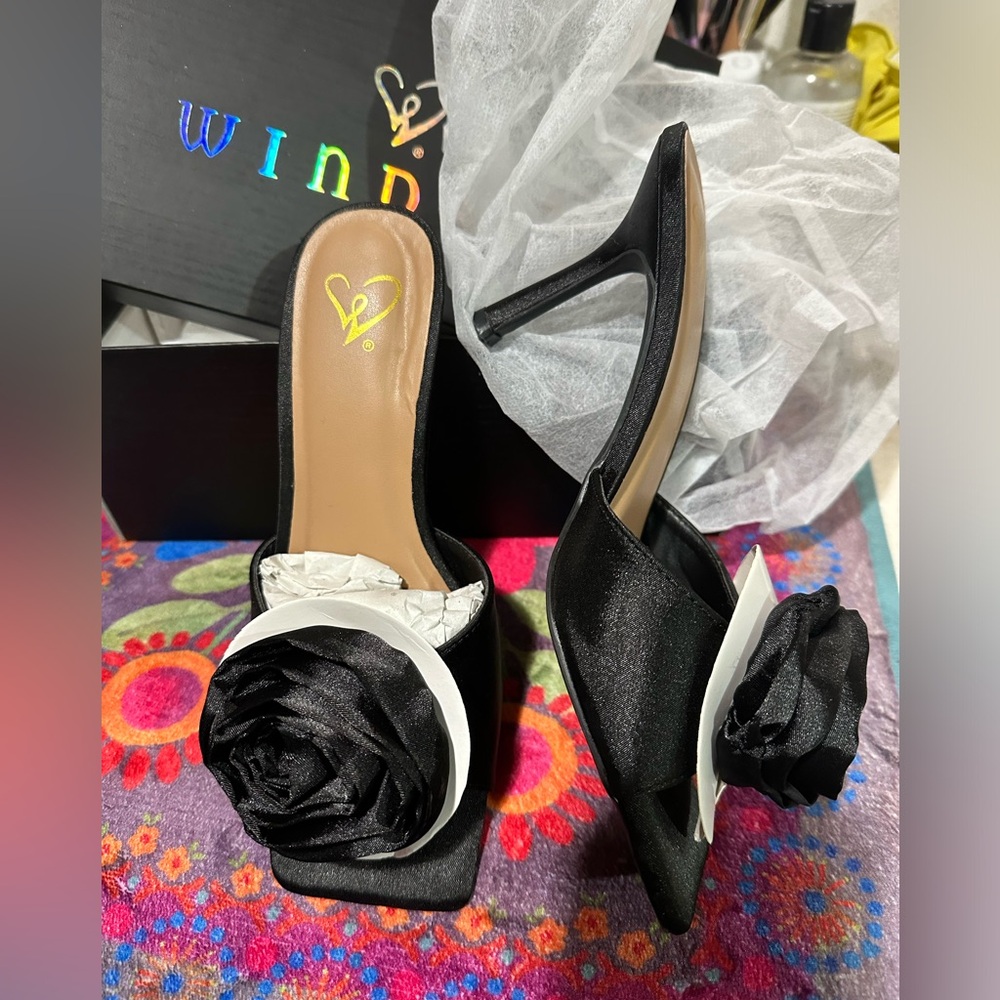 Windsor Rose Heels